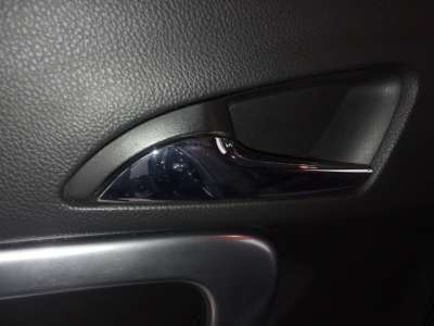 Recambio de maneta interior trasera izquierda para opel insignia berlina 2008-2017 sportive referencia OEM IAM   