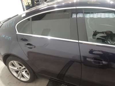 Recambio de puerta trasera derecha para opel insignia berlina 2008-2017 sportive referencia OEM IAM   