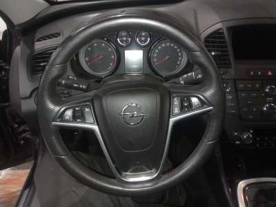 Recambio de volante para opel insignia berlina 2008-2017 sportive referencia OEM IAM   