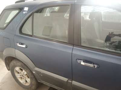 Recambio de puerta trasera derecha para kia sorento 2002-2010 2.5 crdi ex referencia OEM IAM   