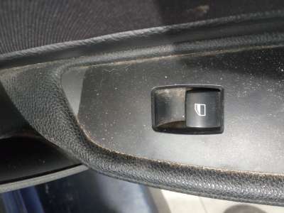 Recambio de mando elevalunas delantero derecho para bmw serie 1 berlina (e81/e87) 2004-2012 116d referencia OEM IAM   