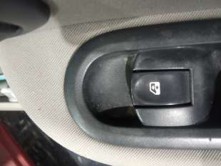 Recambio de mando elevalunas delantero derecho para renault clio iii 2005-2016 expression referencia OEM IAM   