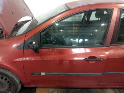 Recambio de puerta delantera izquierda para renault clio iii 2005-2016 expression referencia OEM IAM   