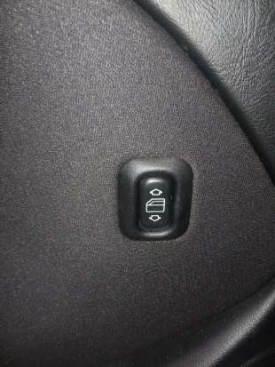 Recambio de mando elevalunas trasero izquierdo para mercedes-benz clase c (w202) 1993-2000 c 220 cdi (202.133) referencia OEM IA