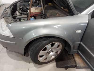 Recambio de aleta delantera izquierda para volkswagen passat berlina (3b3) 2000-2005 advance referencia OEM IAM   
