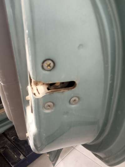 Recambio de cerradura puerta trasera derecha para nissan almera tino (v10) 1998-2006 2.2 dci referencia OEM IAM   