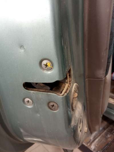 Recambio de cerradura puerta trasera izquierda para nissan almera tino (v10) 1998-2006 2.2 dci referencia OEM IAM   