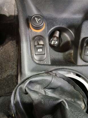 Recambio de mando elevalunas delantero izquierdo para citroën c3 1995-2010 1.4 collection referencia OEM IAM   