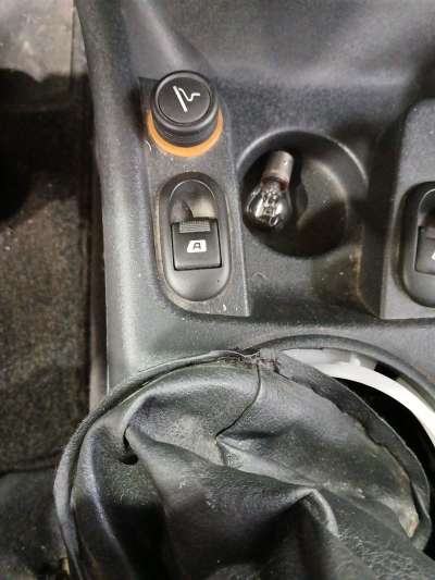 Recambio de mando elevalunas delantero izquierdo para citroën c3 1995-2010 1.4 collection referencia OEM IAM   