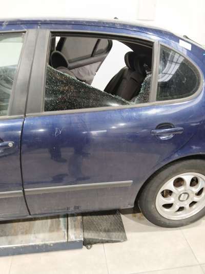 Recambio de puerta trasera izquierda para seat toledo (1m2) 1999-2004 select referencia OEM IAM   