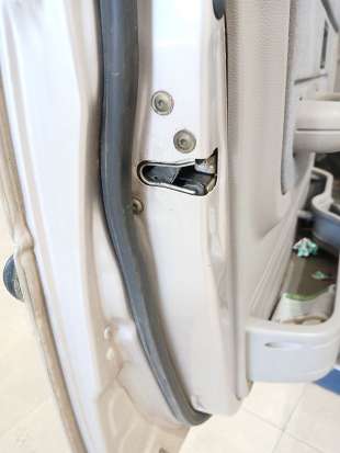 Recambio de cerradura puerta delantera izquierda para land rover freelander i (l314) 1998-2006 2.5 v6 4x4 referencia OEM IAM   