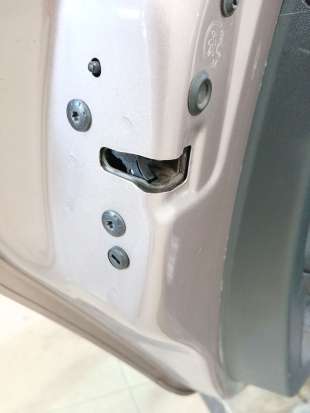 Recambio de cerradura puerta trasera izquierda para peugeot 208 i (ca_, cc_) 2012- 1.2 vti 82 referencia OEM IAM   