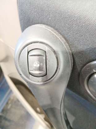 Recambio de mando elevalunas delantero derecho para renault megane ii berlina 5p 2002-2009 authentique referencia OEM IAM   