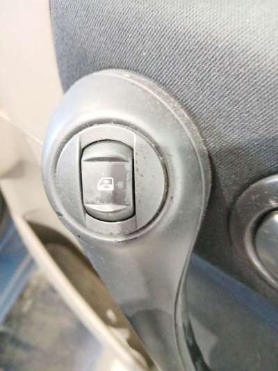 Recambio de mando elevalunas delantero derecho para renault megane ii berlina 5p 2002-2009 authentique referencia OEM IAM   