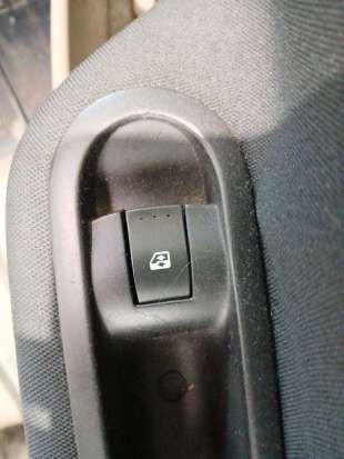 Recambio de mando elevalunas trasero derecho para renault megane ii berlina 5p 2002-2009 authentique referencia OEM IAM   