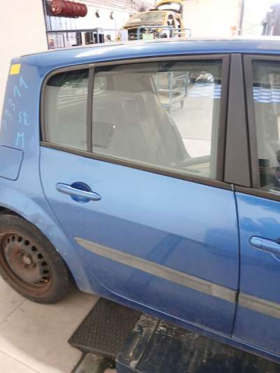 Recambio de puerta trasera derecha para renault megane ii berlina 5p 2002-2009 authentique referencia OEM IAM   
