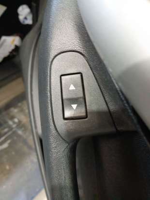 Recambio de mando elevalunas delantero derecho para fiat stilo van (192_) 2001-2008 1.9 jtd (192dxs1a) referencia OEM IAM   