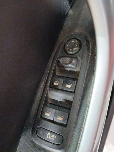 Recambio de mando elevalunas delantero izquierdo para peugeot 308 2007-2013 sportium referencia OEM IAM   