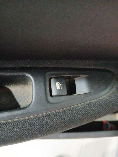 Recambio de mando elevalunas trasero izquierdo para peugeot 308 2007-2013 sportium referencia OEM IAM   