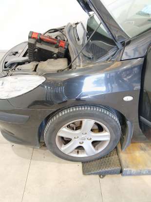 Recambio de aleta delantera izquierda para peugeot 307 (3a/c) 2000-2012 1.6 hdi 110 referencia OEM IAM   