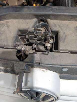 Recambio de cerradura capo para volkswagen golf iv (1j1) 1997-2008 1.9 tdi referencia OEM IAM   