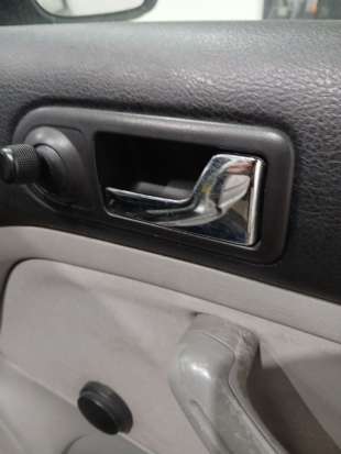 Recambio de maneta interior delantera derecha para volkswagen golf iv (1j1) 1997-2008 1.9 tdi referencia OEM IAM   