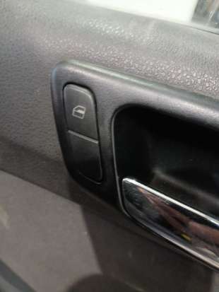 Recambio de mando elevalunas delantero derecho para volkswagen polo iv (9n_, 9a_) 2001-2014 1.4 tdi referencia OEM IAM   