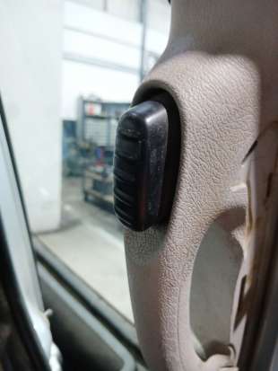 Recambio de maneta interior trasera izquierda para peugeot partner (s2) 2002-2008 combi plus referencia OEM IAM   