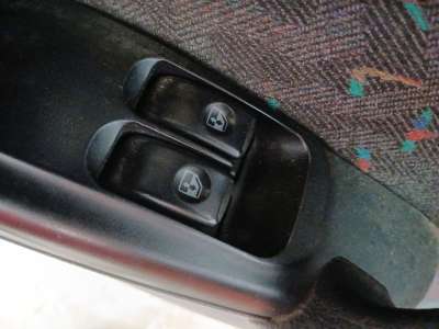 Recambio de mando elevalunas delantero izquierdo para hyundai atos (mx) 1997- 1.0 i referencia OEM IAM   