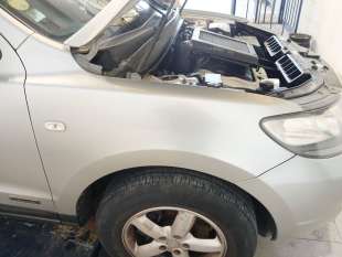 Recambio de aleta delantera derecha para hyundai santa fé ii (cm) 2005-2015 2.2 crdi referencia OEM IAM   