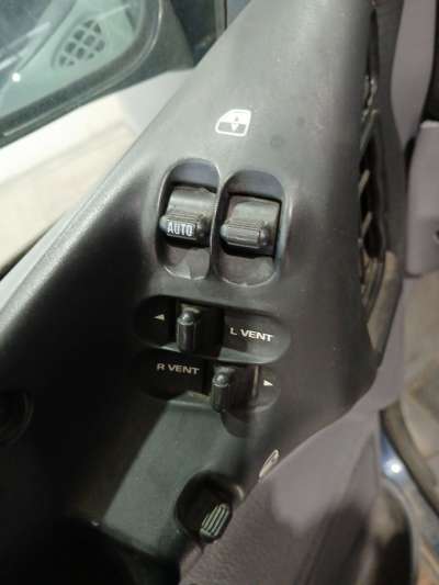 Recambio de mando elevalunas delantero izquierdo para chrysler voyager (gs) 1995-2001 2.4 referencia OEM IAM   