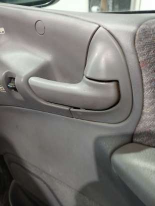 Recambio de maneta interior delantera derecha para chrysler voyager (gs) 1995-2001 2.4 referencia OEM IAM   