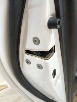 Recambio de cerradura puerta trasera izquierda para toyota corolla (_e12_) 2001-2007 1.4 d (nde120_) referencia OEM IAM   