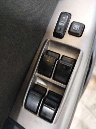 Recambio de mando elevalunas delantero izquierdo para toyota corolla (_e12_) 2001-2007 1.4 d (nde120_) referencia OEM IAM   