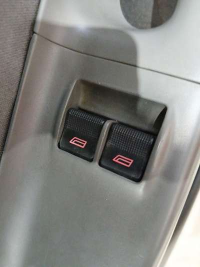 Recambio de mando elevalunas delantero izquierdo para audi a4 b5 (8d2) 1994-2001 1.9 tdi referencia OEM IAM   