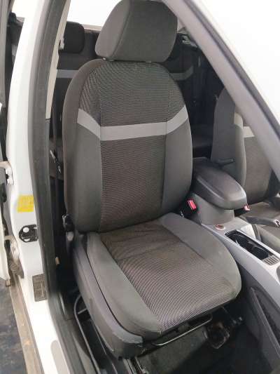 Recambio de asiento delantero derecho para ford kuga i 2008-2012 2.0 tdci referencia OEM IAM   