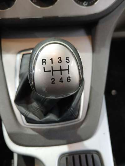Recambio de pomo palanca cambio para ford kuga i 2008-2012 2.0 tdci referencia OEM IAM   