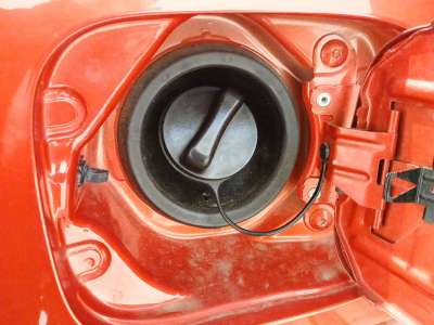 Recambio de tapon combustible para renault kadjar (ha_, hl_) 2015- 1.6 dci 130 referencia OEM IAM 172515XB0A  