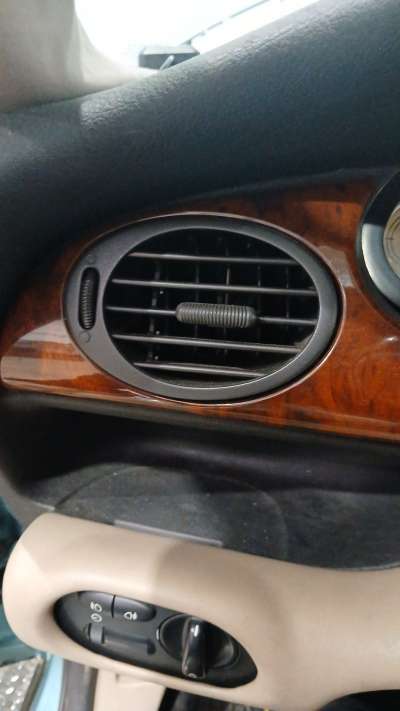 Recambio de rejilla aireadora para rover 75 (rj) 1999-2005 2.0 cdti referencia OEM IAM JBD000230LNF  