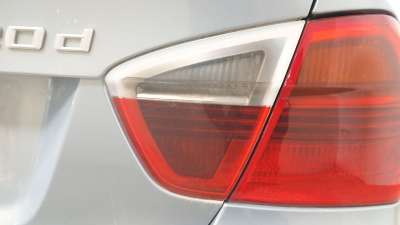 Recambio de piloto trasero derecho interior para bmw 3 (e90) 2004-2012 320 d referencia OEM IAM 63216937460  