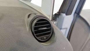 Recambio de rejilla aireadora para seat altea (5p1) 2004- 1.9 tdi referencia OEM IAM 5P18197931UQ  
