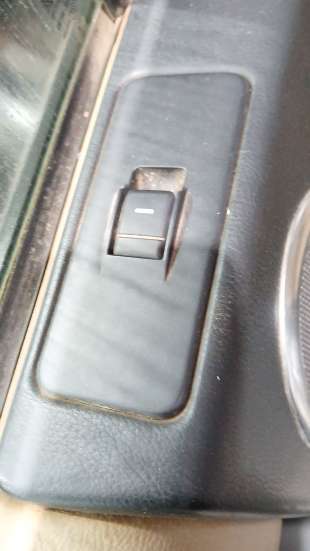 Recambio de mando elevalunas trasero izquierdo para land rover discovery iii (l319) 2004-2009 2.7 td 4x4 referencia OEM IAM YUD5