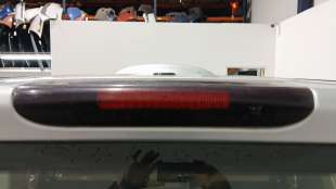 Recambio de piloto central de freno para land rover discovery iii (l319) 2004-2009 2.7 td 4x4 referencia OEM IAM LR072856  