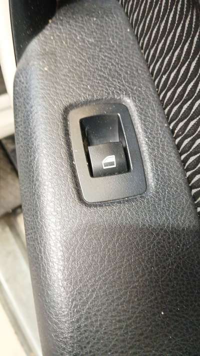 Recambio de mando elevalunas trasero derecho para bmw 1 (f20) 2011-2019 116 d referencia OEM IAM   