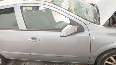 Recambio de puerta delantera derecha para opel astra h (a04) 2004-2014 1.4 (l48) referencia OEM IAM 13208422  