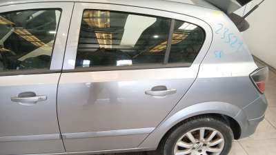 Recambio de puerta trasera izquierda para opel astra h (a04) 2004-2014 1.4 (l48) referencia OEM IAM 94710105  