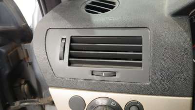 Recambio de rejilla aireadora para opel astra h (a04) 2004-2014 1.4 (l48) referencia OEM IAM 13228919  