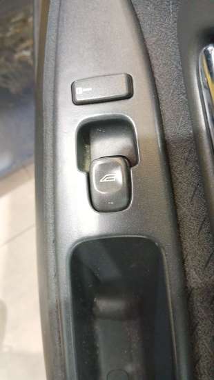 Recambio de mando elevalunas delantero derecho para volvo v40 station wagon (645) 1995-2004 2.0 referencia OEM IAM   