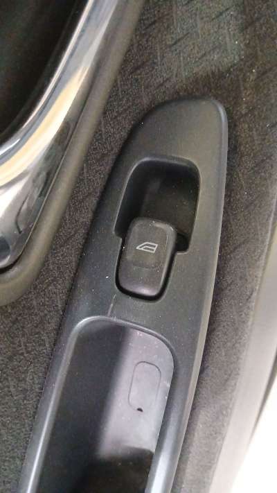 Recambio de mando elevalunas trasero izquierdo para volvo v40 station wagon (645) 1995-2004 2.0 referencia OEM IAM   