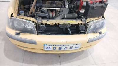 Recambio de paragolpes delantero para volvo v40 station wagon (645) 1995-2004 2.0 referencia OEM IAM 30850928  